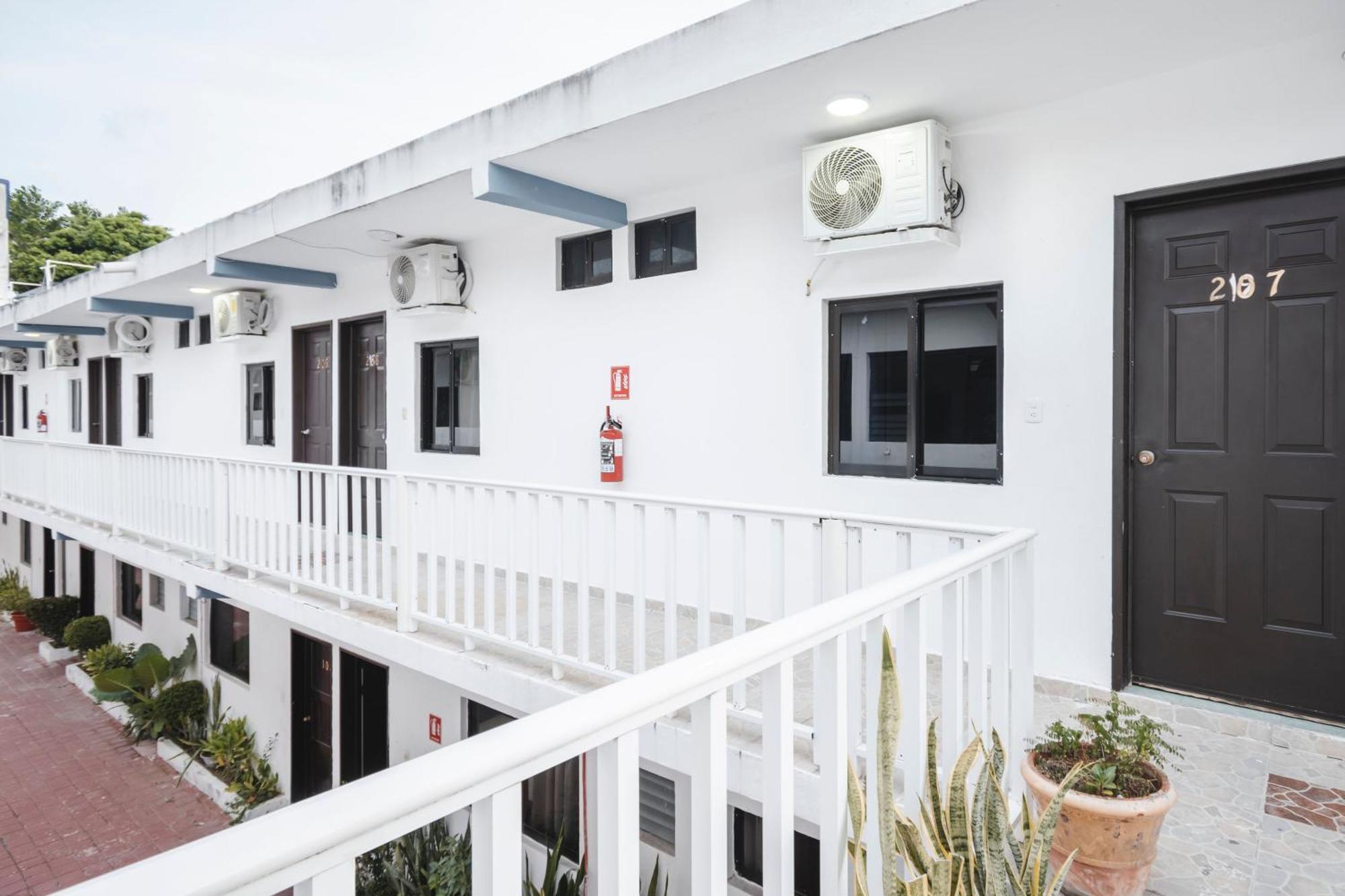 Hotel Quiam Playa del Carmen Eksteriør billede